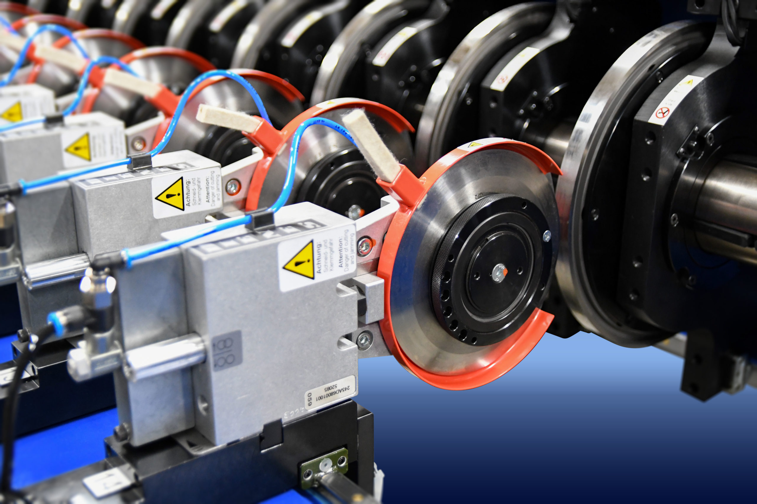 Shafted vs. Pneumatic Shear Holder