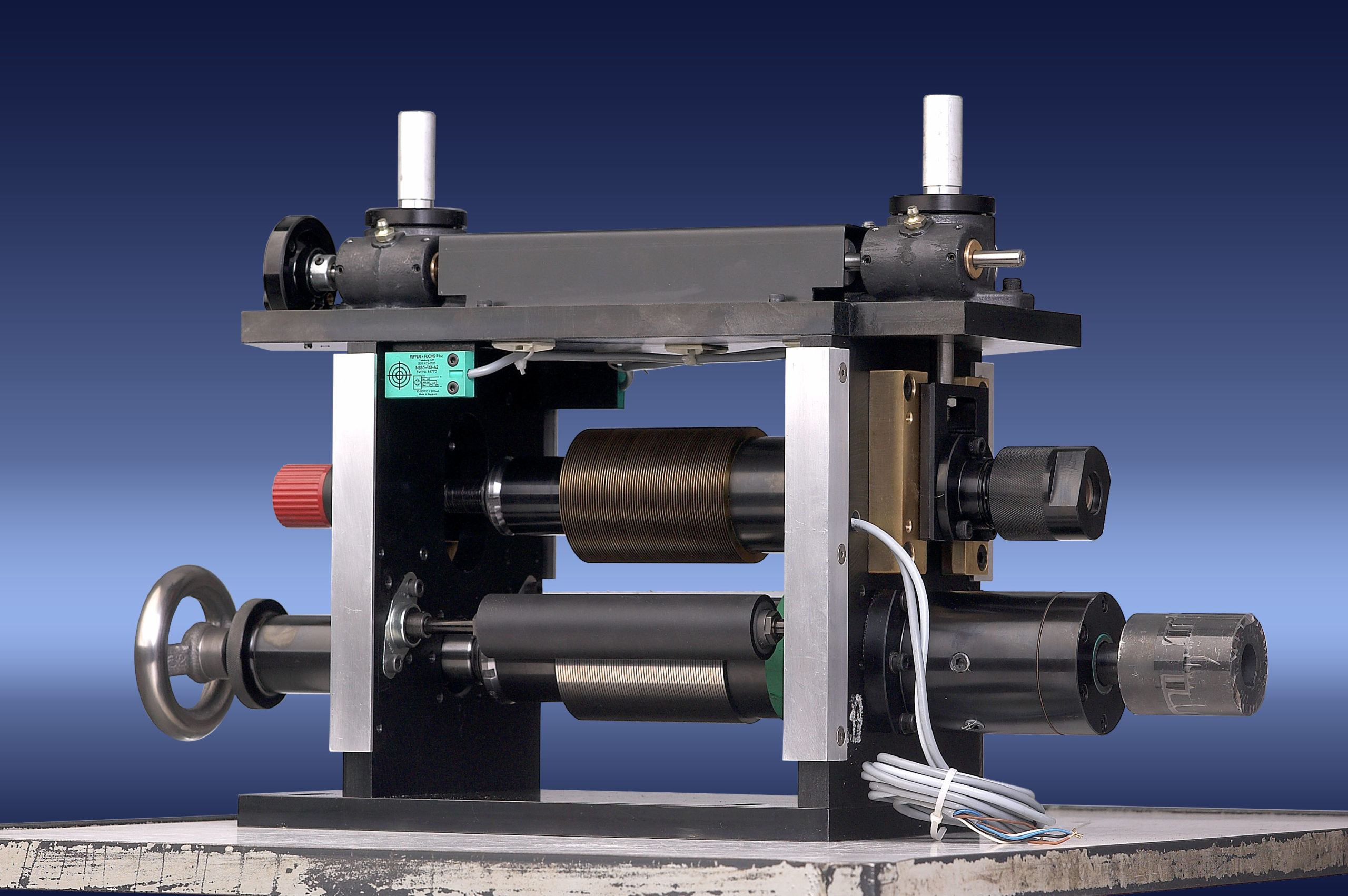 Micro Slitting System Shear: Shafted 